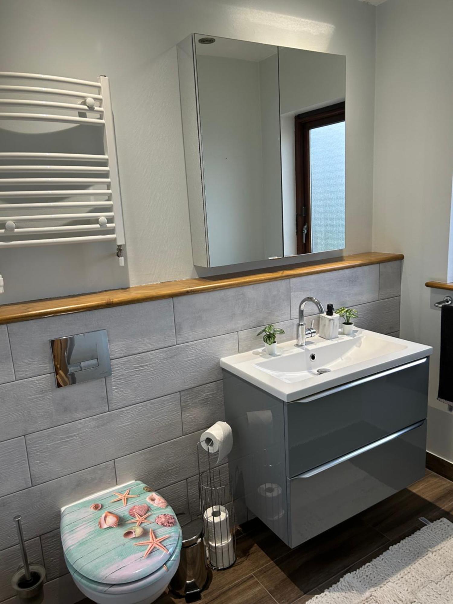 Blush Jungle - Homestay Dublin Bagian luar foto